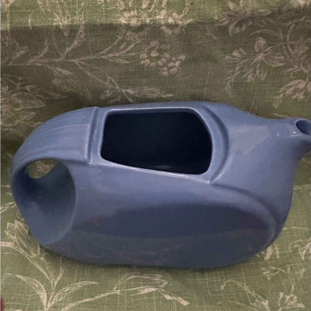 Blue teapot pitcher made for Westinghouse by Hall China - Picture 2 of 6